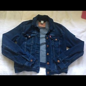 Levi’s dark blue denim jacket